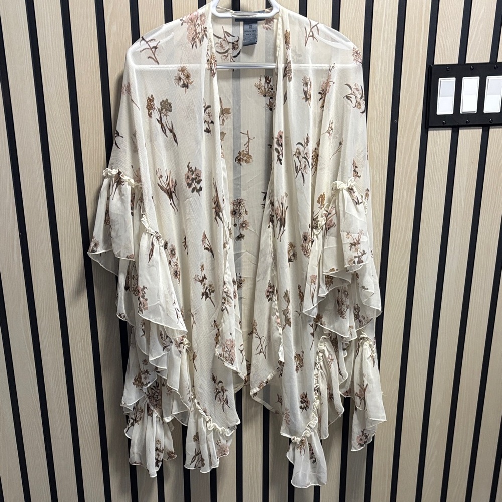 Floral Cream Wrap